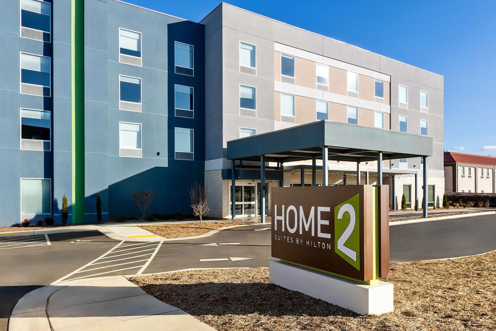 Home2 Suites By Hilton Hendersonville Exterior photo